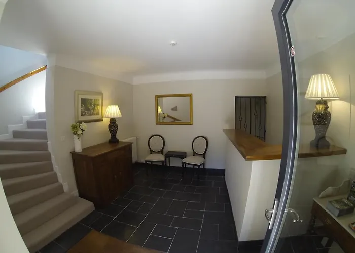 De La Sagne Bed & Breakfast 4*